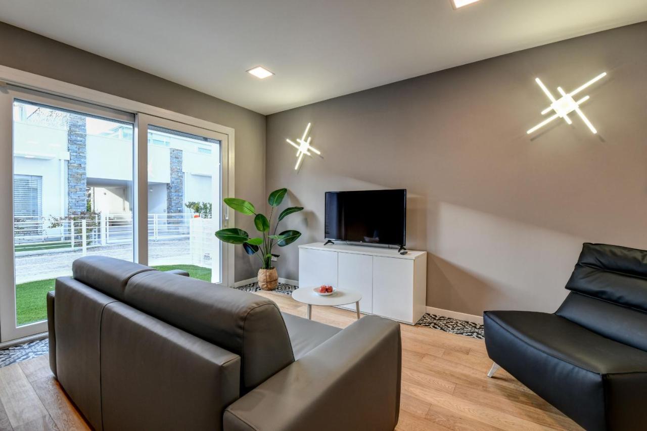 Villette Dolci Luxury Homes Πεσκιέρα ντελ Γκάρντα Εξωτερικό φωτογραφία
