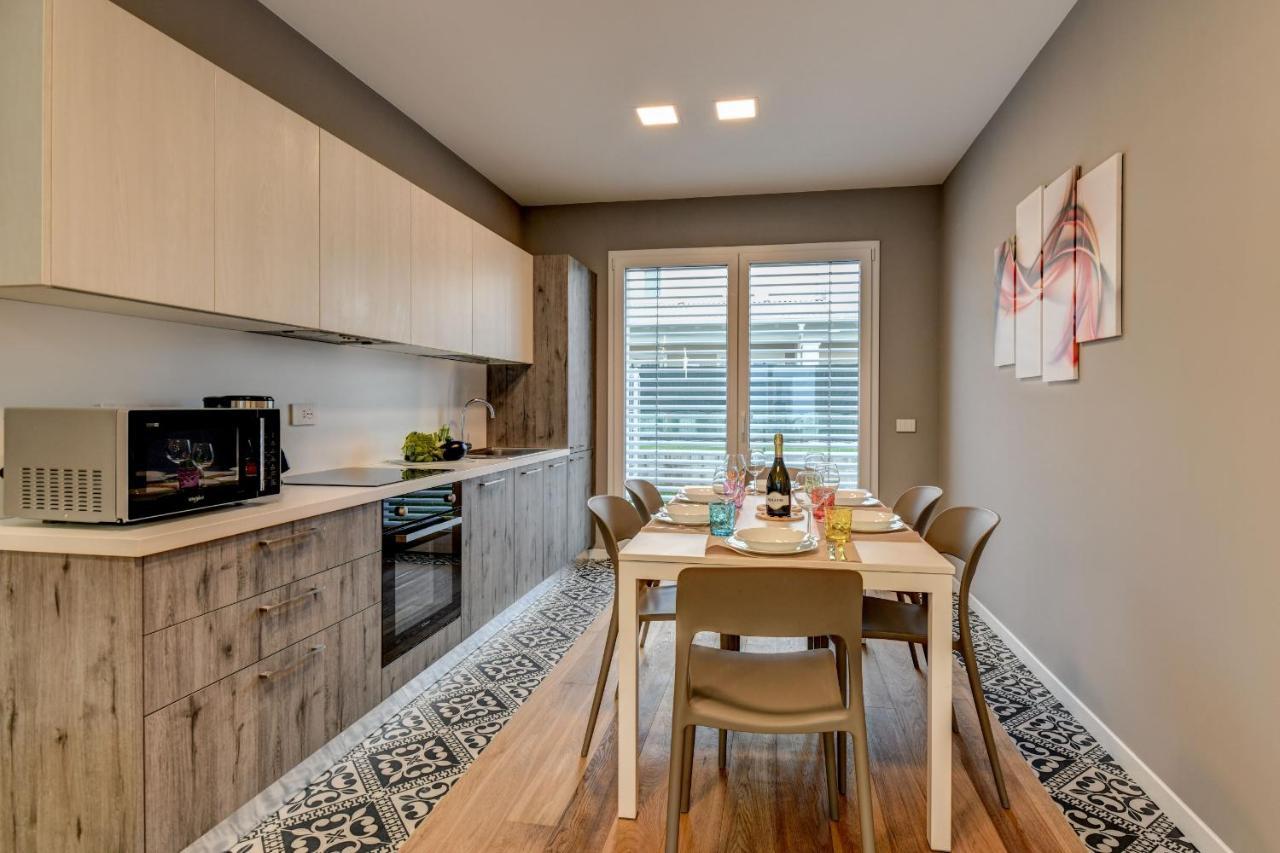 Villette Dolci Luxury Homes Πεσκιέρα ντελ Γκάρντα Εξωτερικό φωτογραφία